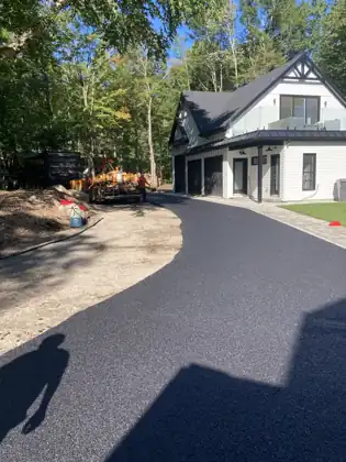 Entrée courbe haut de gamme résidence de luxe à Québec